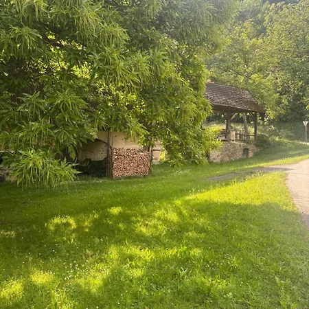 Gartenapartment -neu, Seenah Woerthersee 2 * ライフニッツ